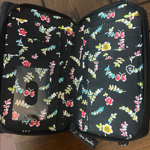 Vera Bradley EUC Black Nylon All-In-One Clutch Wallet (has D-rings for strap) - Picture 7 of 12